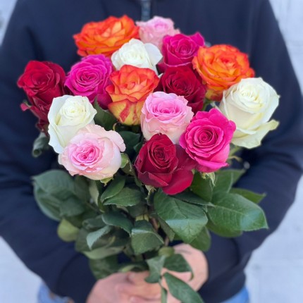 Букет из разноцветных роз с доставкой  в по Муслюмово